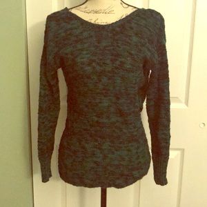 Guess sweater top